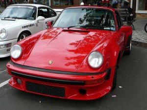 800px-SC06_1989_Porsche_911_Turbo-11
